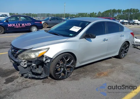 2018 Nissan Altima 2.5/S/Sv/Sl/Sr z USA, uszkodzony, nr VIN 1N4AL3AP0JC246884